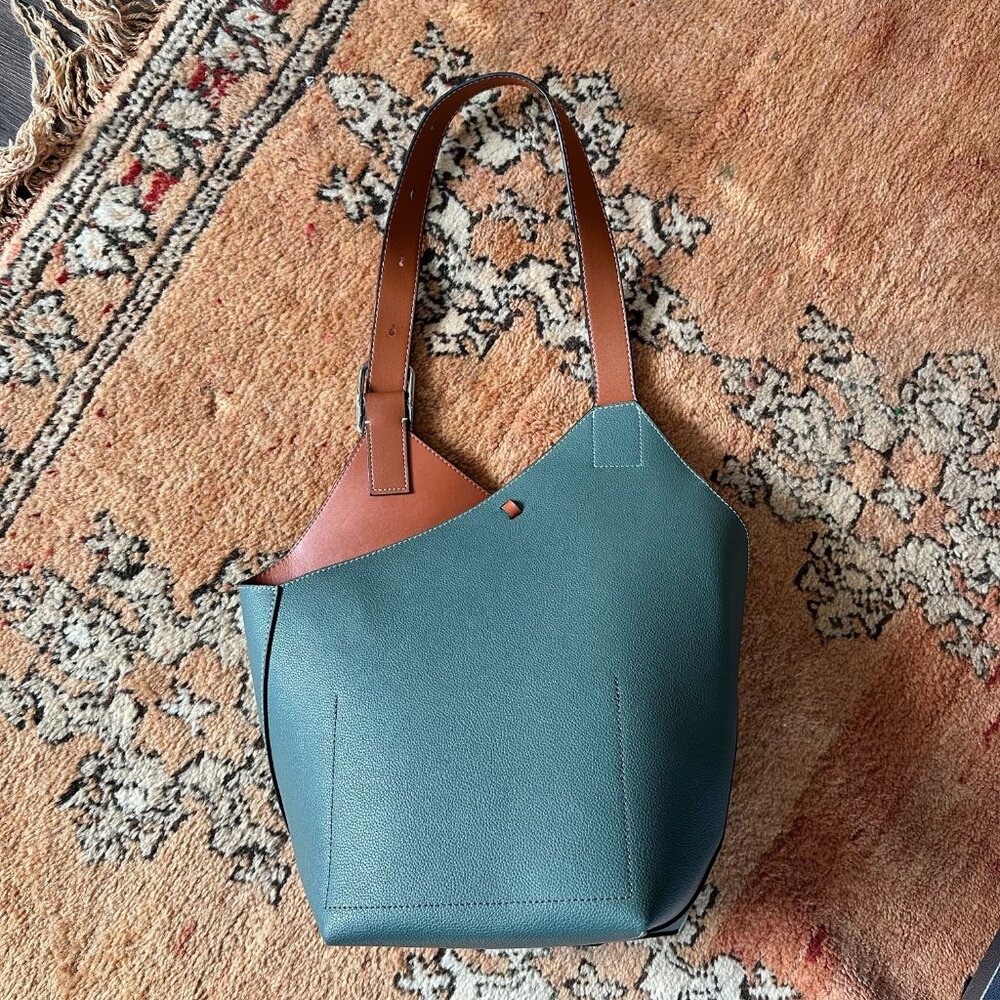 Maison de Beaute leather bucket bag - new